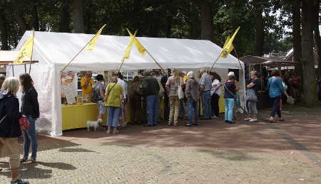 Informatiekraam imkervereniging Zuidlaren