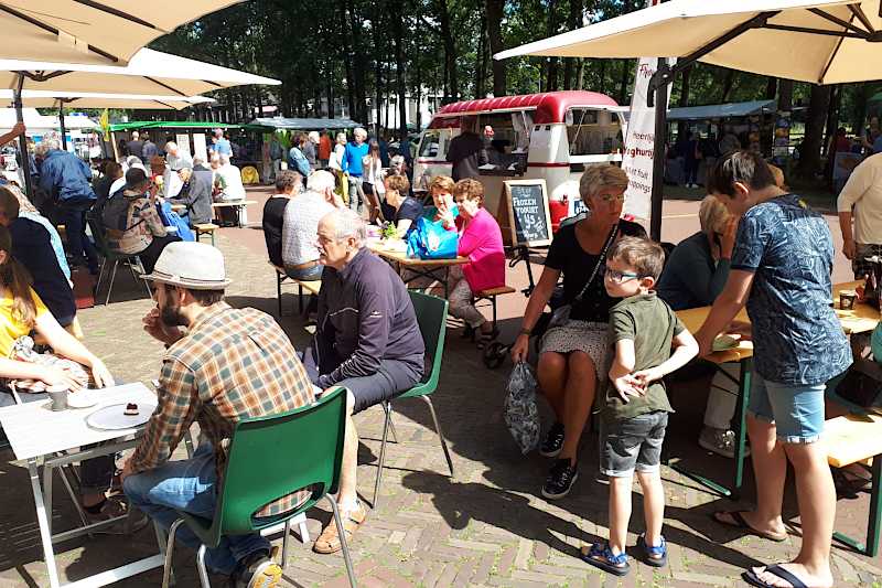 Beestro, terras en IJs van Froyo2go   (klik voor vergroting)