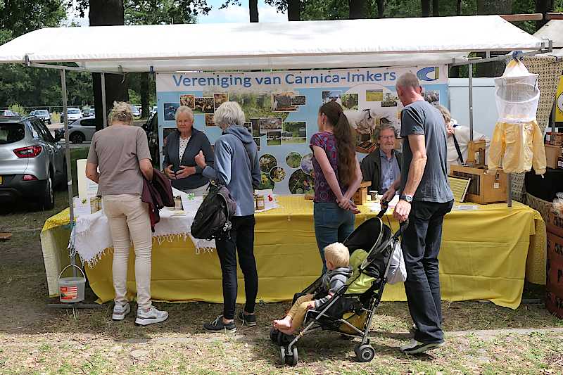 VCI, Vereniging van Carnica Imkers + Hillie Freije honingverkoop   (klik voor vergroting)