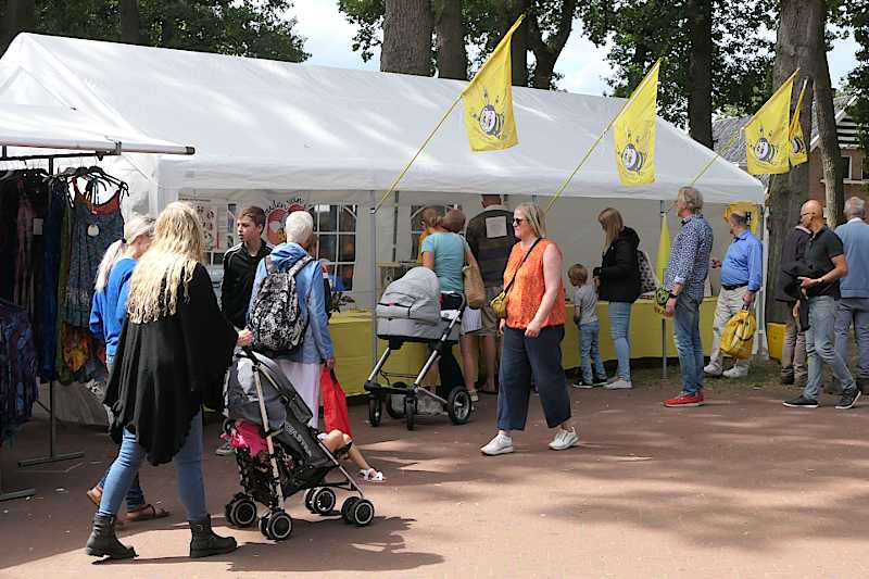 Imkervereniging Zuidlaren - infokraam   (klik voor vergroting)