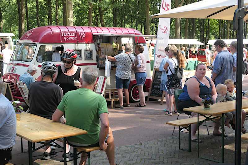 Beestro, terras en IJs van Froyo2go   (klik voor vergroting)