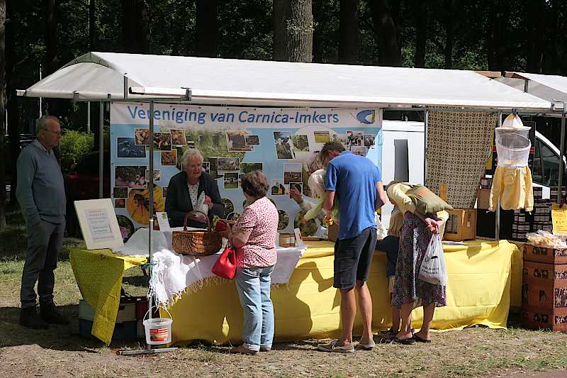 VCI, Vereniging van Carnica Imkers + Hillie Freije honingverkoop   (klik voor vergroting)