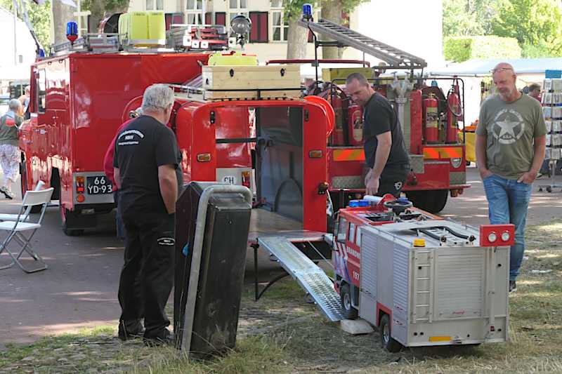 Historische Brandweer Vrienden en Voertuigen   (klik voor vergroting)