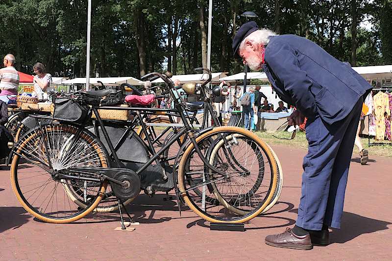 Historische fietsen van de Historische Fietsgroep 'Noord'   (klik voor vergroting)