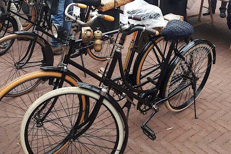 Historische fietsen van de Historische Fietsgroep 'Noord'   (klik voor vergroting)